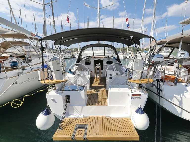 Location bateau Elan Impression 40.1 à Biograd na Moru sur Samboat