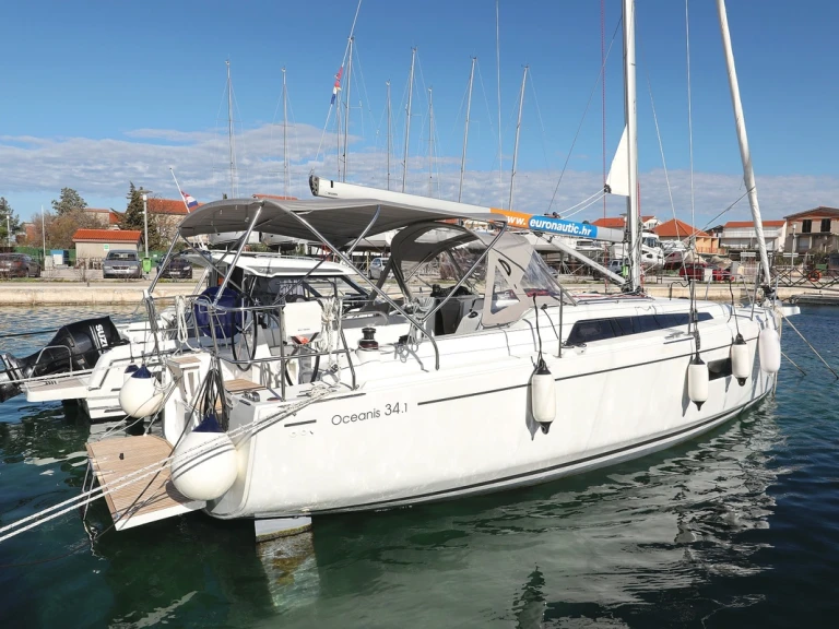 Bénéteau Oceanis 34.1 a louer à Biograd na Moru