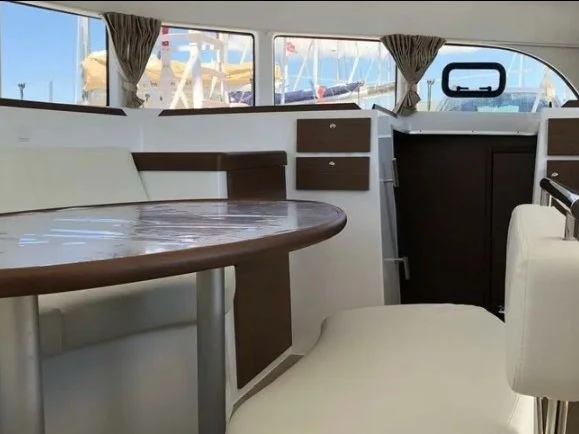 Location bateau Lagoon Lagoon 380/4 cab à Paros (Ile) sur Samboat