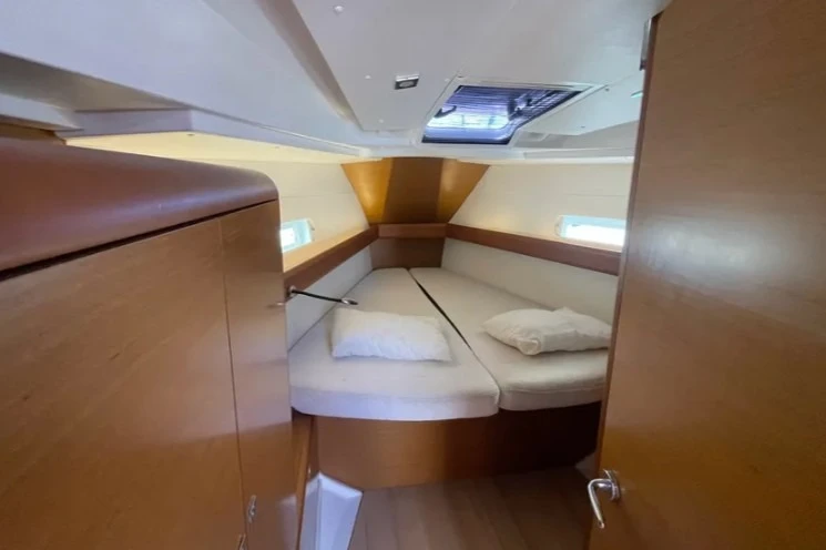 Location bateau Jeanneau Sun Odyssey 419 /3cab à Paros (Ile) sur Samboat
