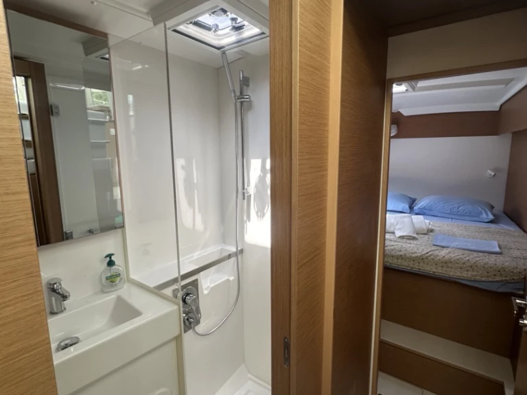 Location bateau Excess Excess 11 (Cat)/6 cab à Tivat sur Samboat