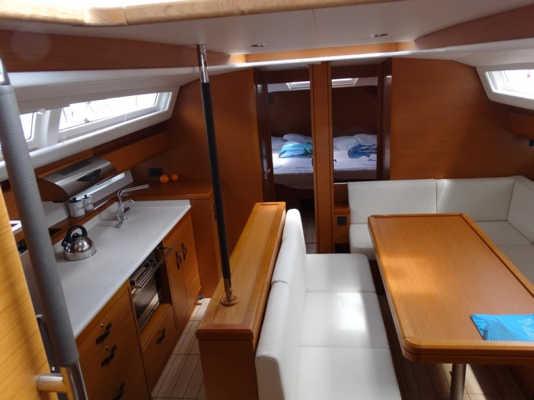 Location bateau Volos pas cher Jeanneau 54 /6cab