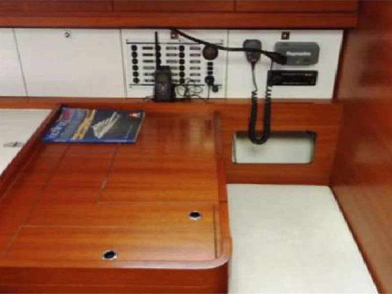 Location bateau Kalkara pas cher Dufour 450 /4cab