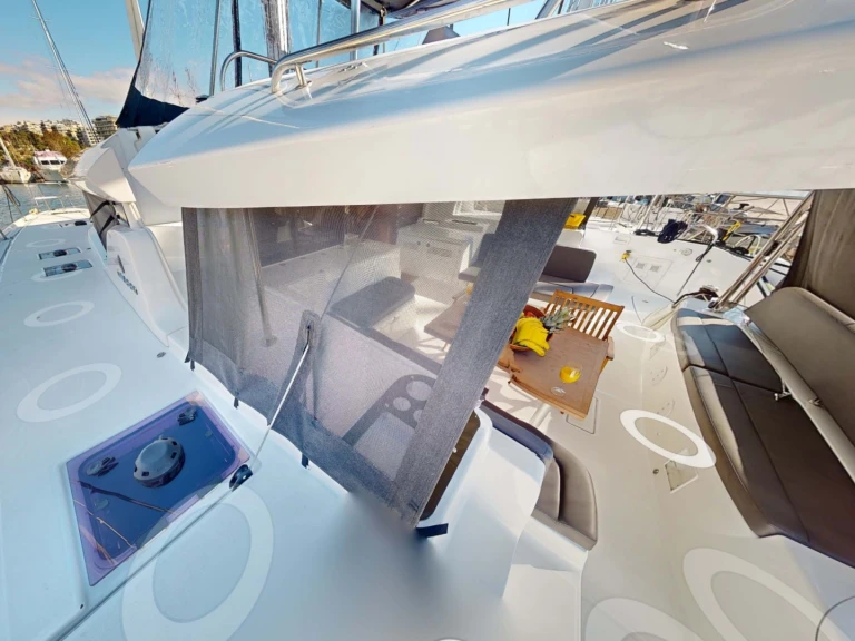 Location Catamaran à Álimos - Lagoon Lagoon 46 Fly (6 cab.)