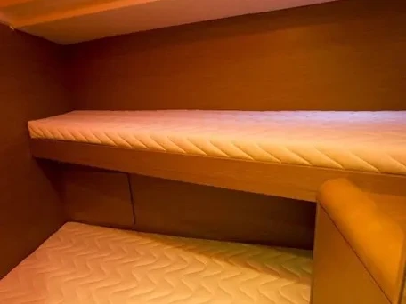 Louez un Jeanneau Sun Odyssey 449 /4cab à Álimos