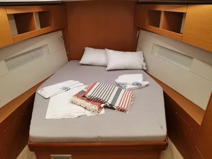 Location à Álimos - Bavaria Bavaria C45 sur SamBoat