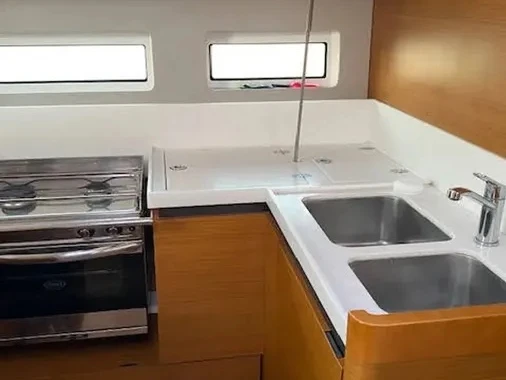 Location Voilier à Paros (Ile) - Jeanneau Sun Odyssey 440 (4cab)