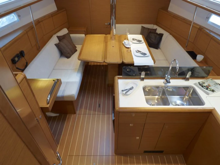 Location Voilier à Propriano - Jeanneau Sun Odyssey 389 /3cab