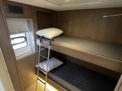 Louez un Bali Bali 4.8/6 cab à Álimos