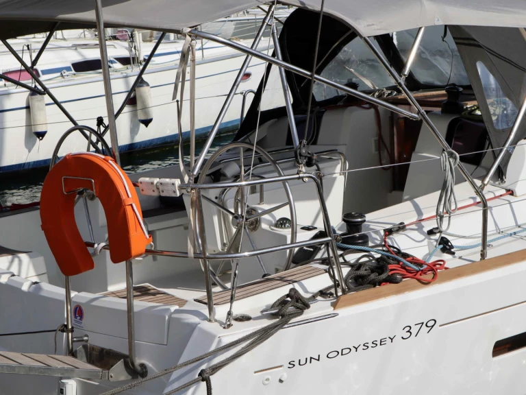 Location Voilier à Álimos - Jeanneau Sun Odyssey 379