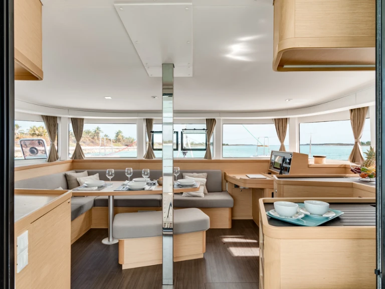 Location bateau Volos pas cher Lagoon 42/6 cab