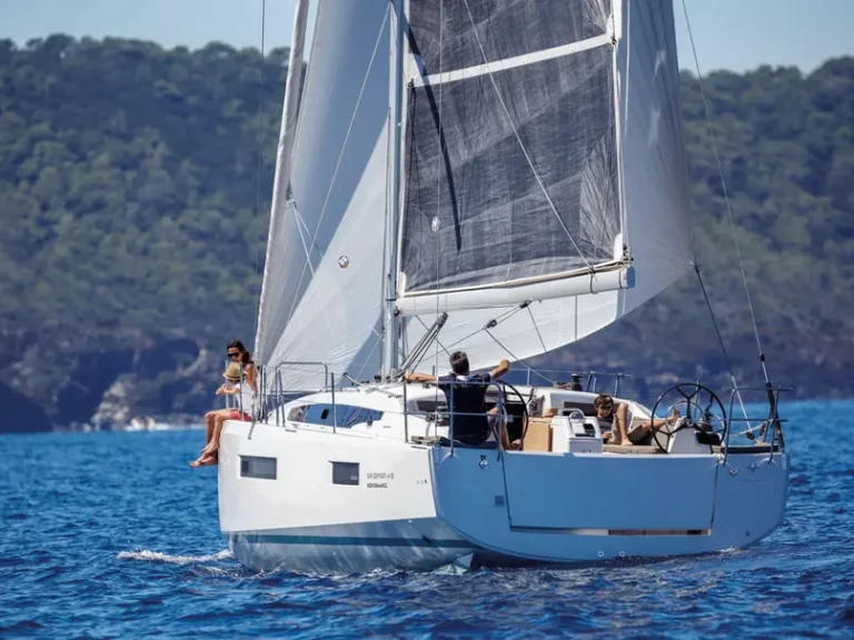 Location bateau Bormes-les-Mimosas pas cher Sun Odyssey 410 /3cab
