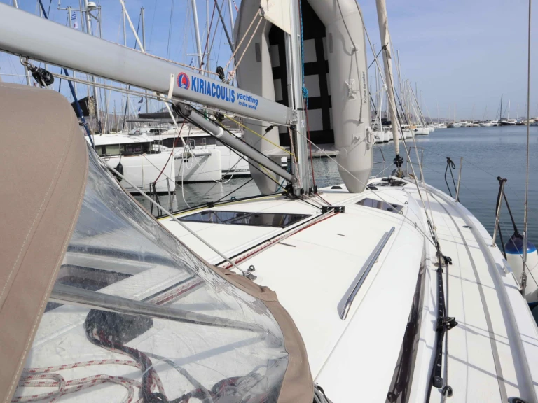 Location bateau Jeanneau Sun Odyssey 440 (4cab) à Lefkáda sur Samboat