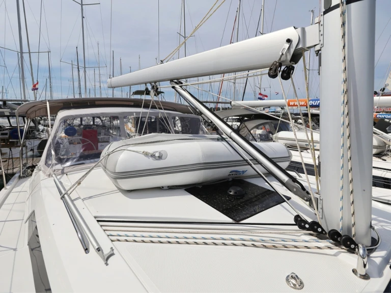 Louez un Hanse Hanse 410 à Biograd na Moru