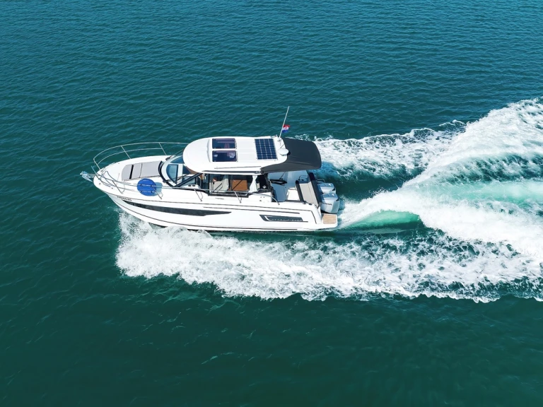 Bateau à moteur à louer à Biograd na Moru au meilleur prix