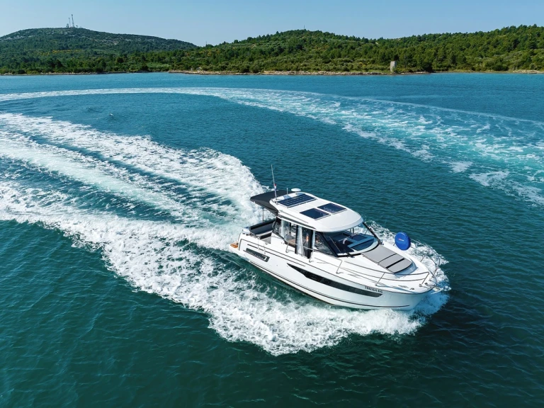 Jeanneau Merry Fisher 895 a louer à Biograd na Moru