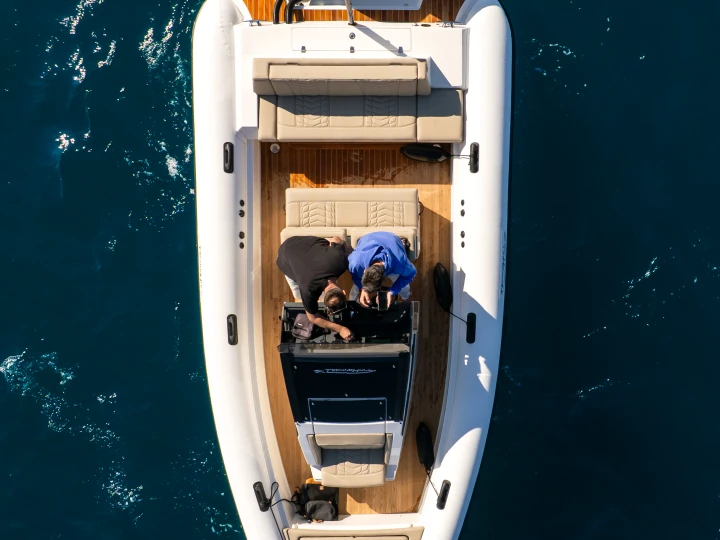 Louez un Technohull GT7 à Corfou