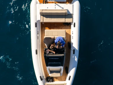 Huur een Technohull GT7 in Corfou