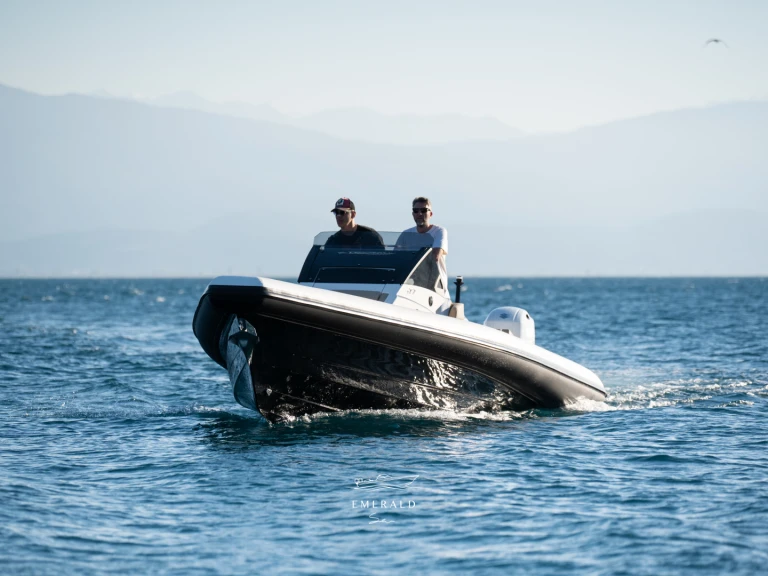 Location bateau Technohull GT7 à Corfou sur Samboat