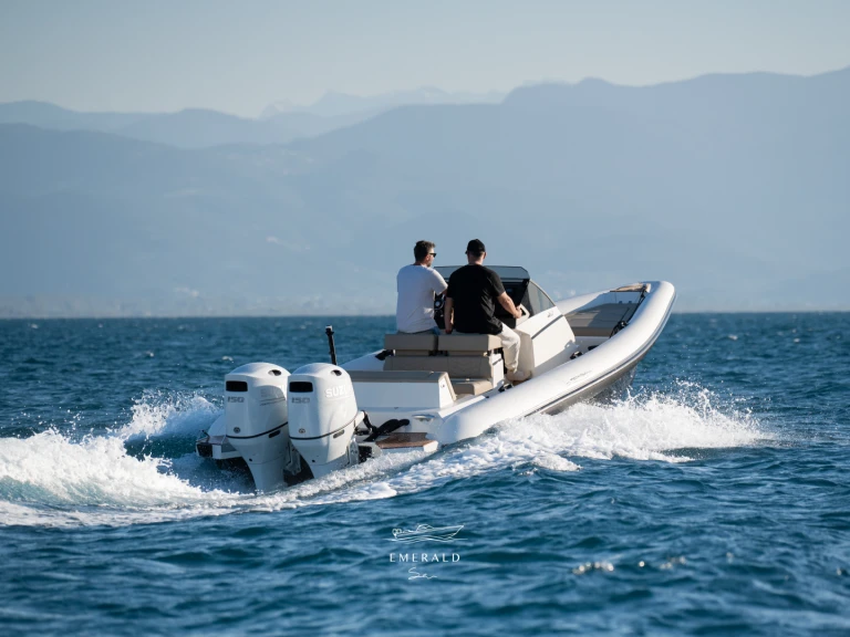 Location Semi-rigide Technohull avec permis
