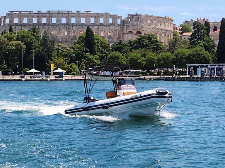 Location bateau Pula pas cher Proline 620
