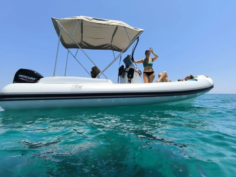 Louez un Gemboat G21 à Porto Siracusa