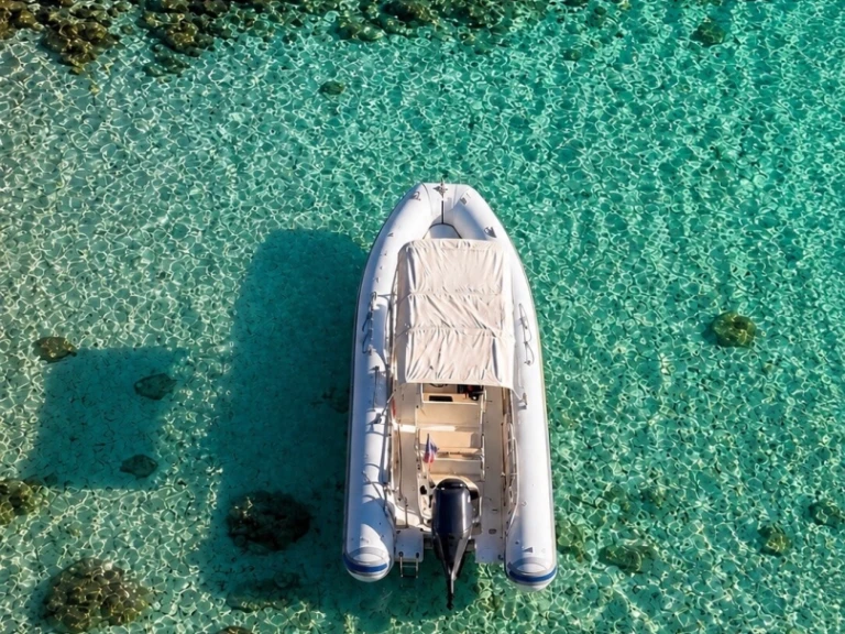 Location Semi-rigide Joker Boat avec permis
