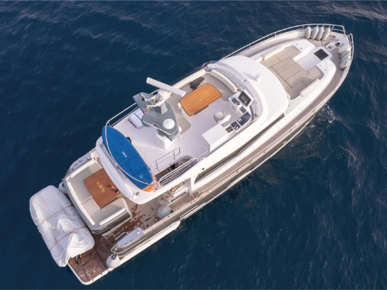 Louez un Azimut Azimut Magellano 53 à Naples