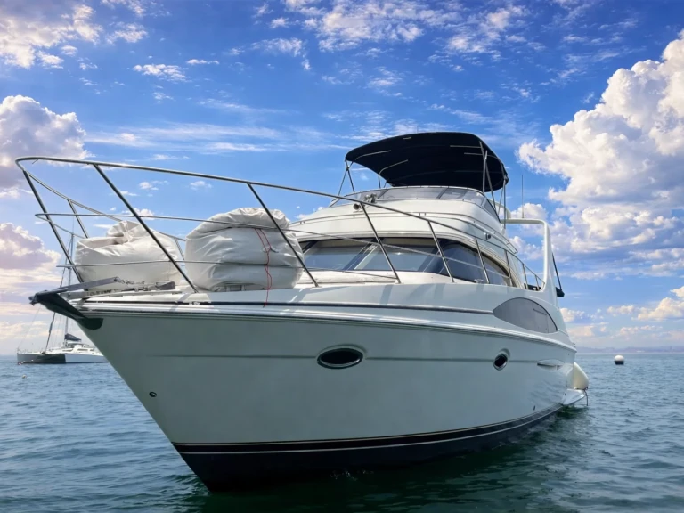 Louer Bateau à moteur avec ou sans skipper Carver à Port d'Alcudia