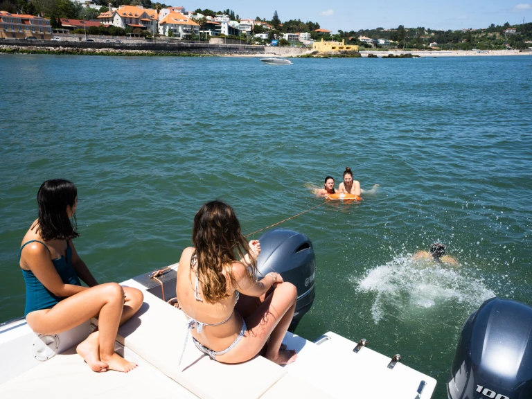 Location bateau Lisbonne pas cher YAMAHA 200 hp