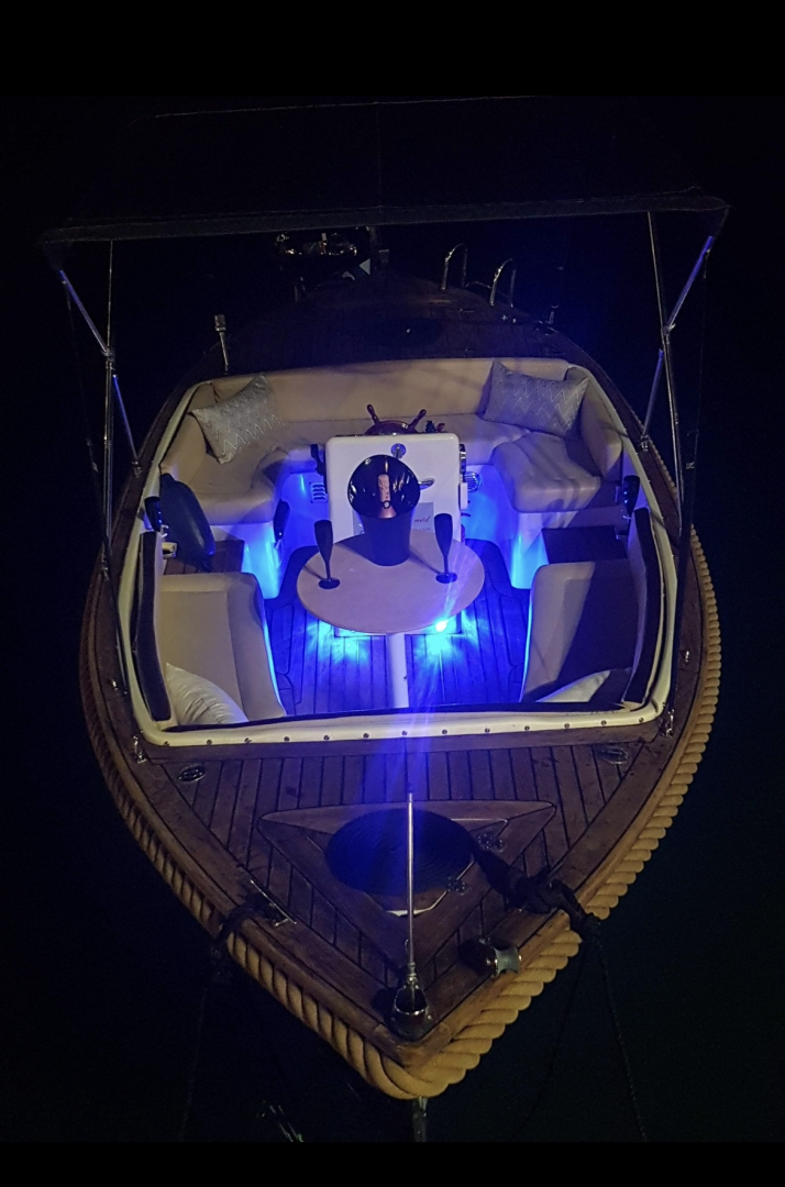 Bateau à moteur à louer à Faliraki au meilleur prix