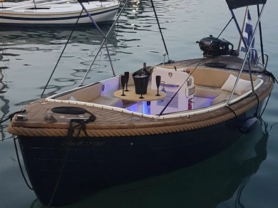 A HELLAS Madalena de alquiler a Faliraki