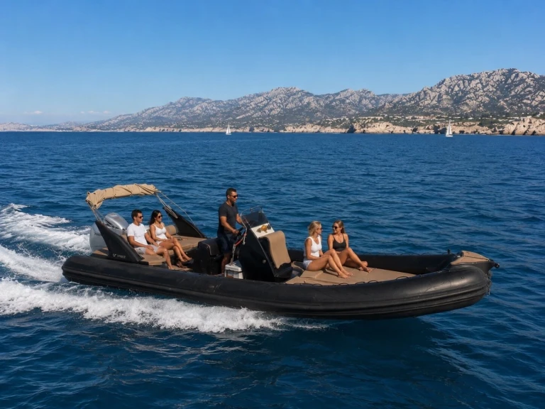 Semi-rigide à louer à Saint-Cyr-sur-Mer au meilleur prix