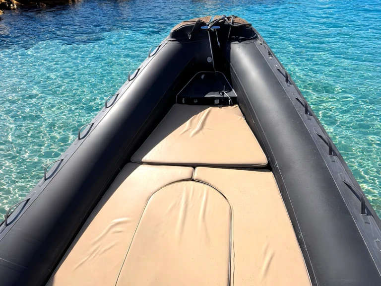 Location à Saint-Cyr-sur-Mer - gomini semi rigide 7,85 open sur SamBoat