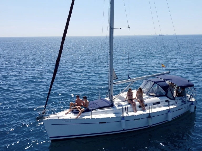 Louez un Bénéteau Oceanis 393 Clipper à Barcelone