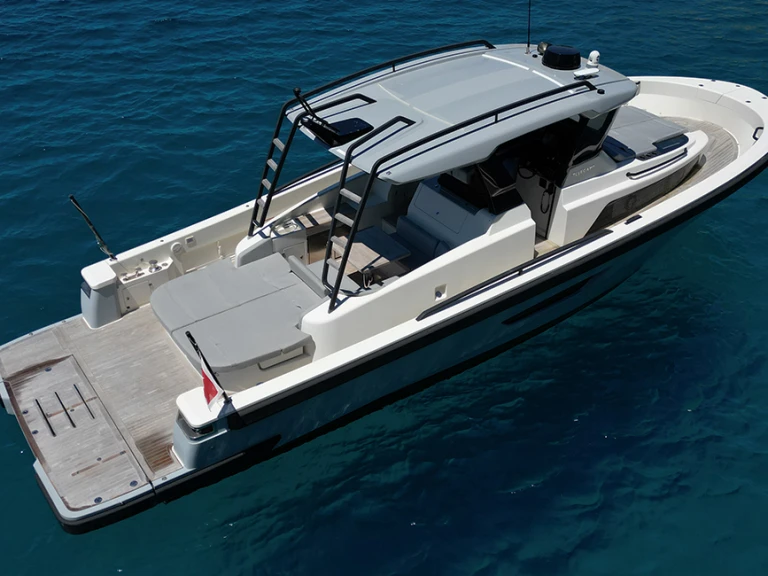 Louer Bateau à moteur avec ou sans skipper blue game à Port d'Andratx