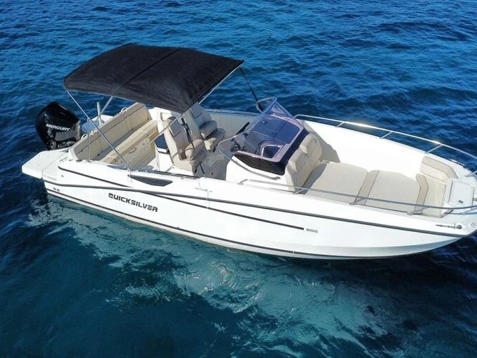 Location Bateau à moteur Quicksilver avec permis