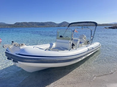 Quicksilver Activ 595 Cruiser da affittare a  Porto San Paolo