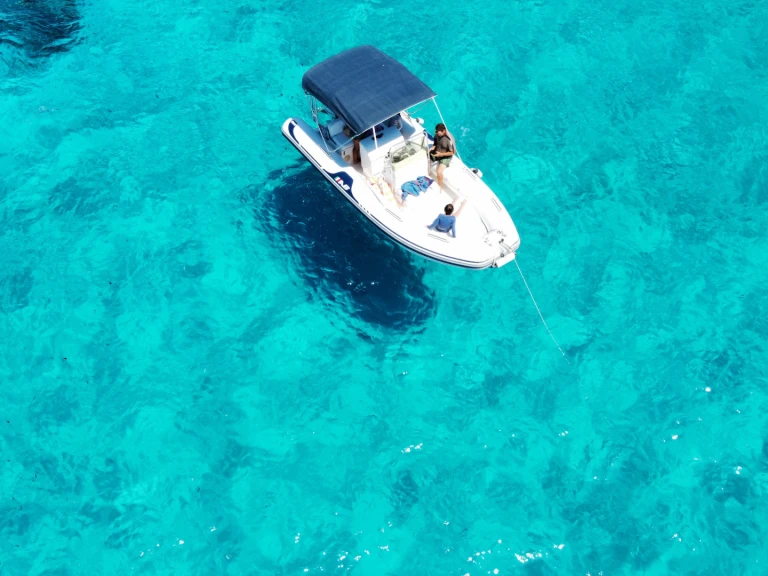 Location Bateau à moteur Quicksilver avec permis