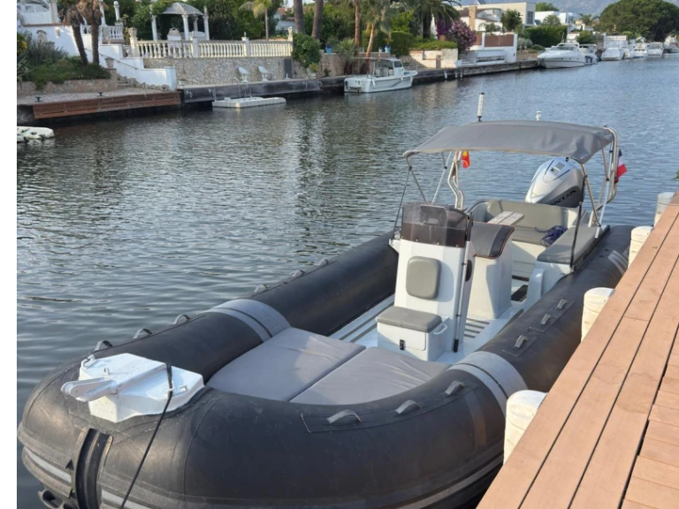 Louer Semi-rigide avec ou sans skipper Alson à Empuriabrava
