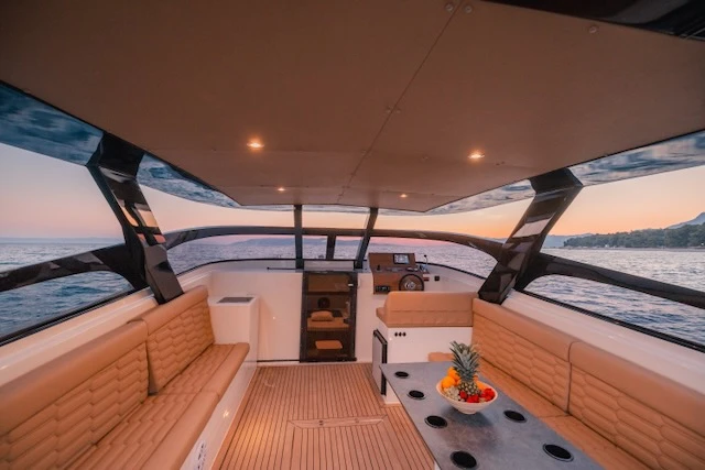 Location Bateau à moteur à Makarska - Felix 37 Felix 37