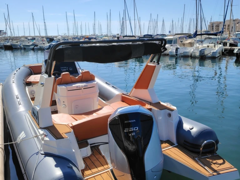 Location à France - Tiger 750 TL sur SamBoat