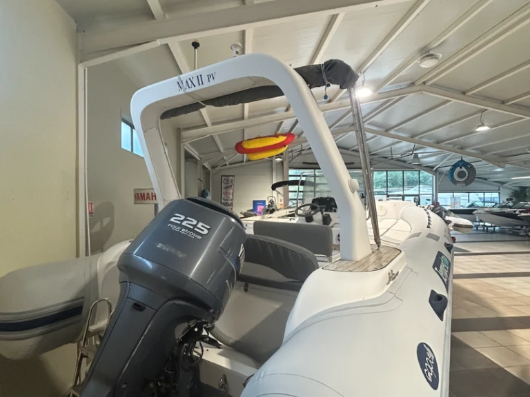 Location bateau Biscarrosse pas cher Tempest 750