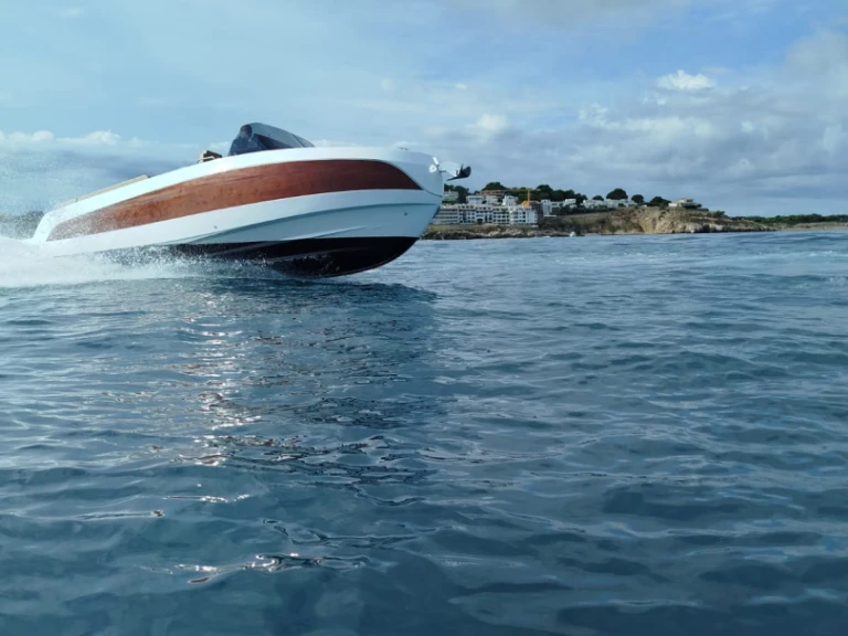 Louer Bateau à moteur avec ou sans skipper Zephyr à Llançà
