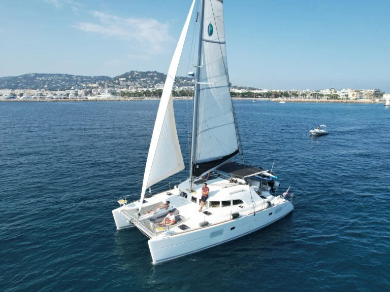 Location à Cannes - Lagoon Lagoon 380 sur SamBoat