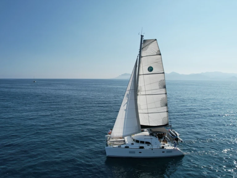 Location bateau Lagoon Lagoon 380 à Cannes sur Samboat