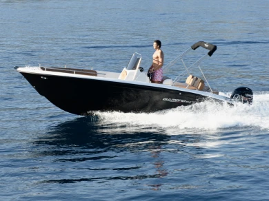 Hire a Trimarchi Diamond 215 Santa Margherita Ligure