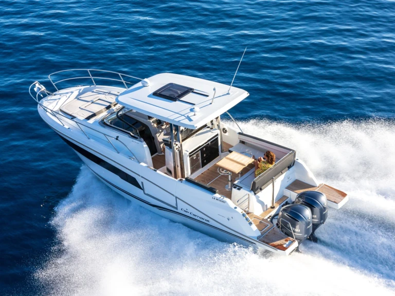 Bateau à moteur à louer à Port des Marines de Cogolin au meilleur prix