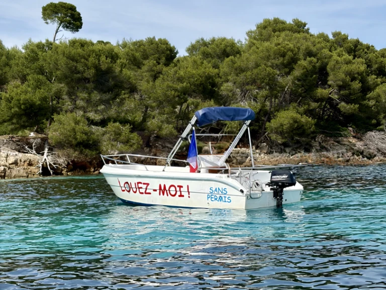 Location Bateau à moteur à Mandelieu-la-Napoule - Conero Perla