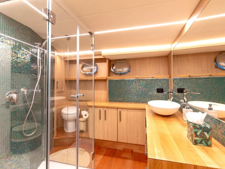 Location bateau Golfe-Juan pas cher San Lorenzo 70